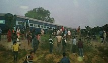 भारतको कानपुरमा रेल दुर्घटना, 
